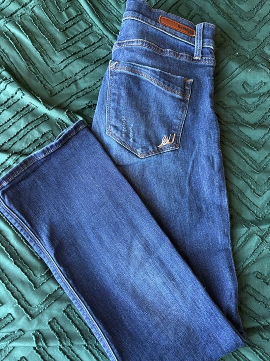 Express Denim - Express woman’s denim. JEAN SALE!